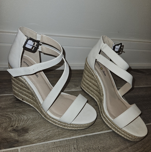 Seven dials sandals - Picture 1 of 5